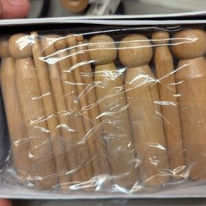 Wooden Clothespins Set